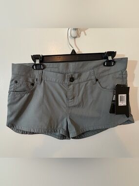 Hurley Nike Dri-FIT Women’s Gray Shorts Size 27 NWT 5 Pocket Stretch